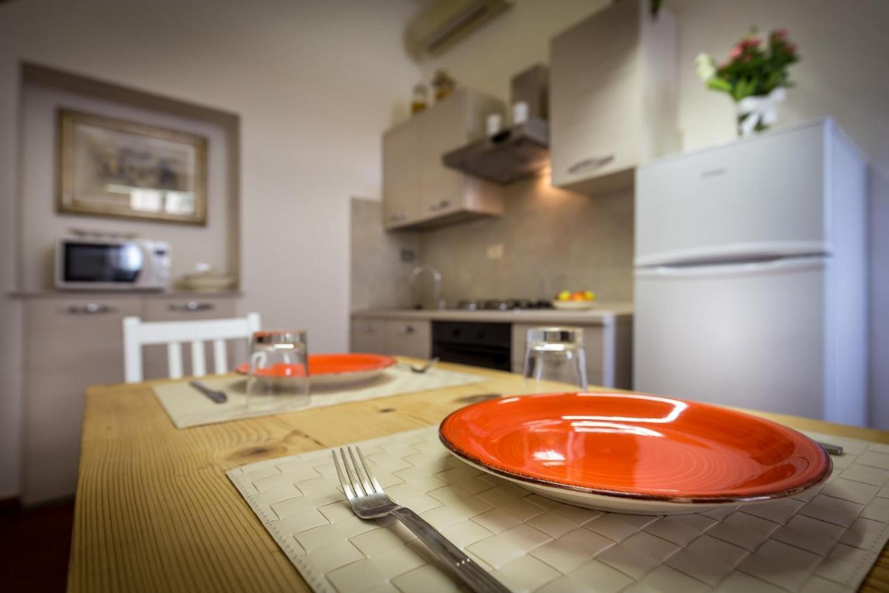 Classic Tuscany Apartments By Mmega Florence Exterior photo